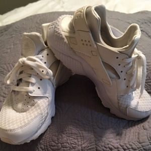 Nike Air Huarache EUC Size 9.5